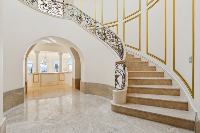 Building Photo - Ocean View Luxury Estate