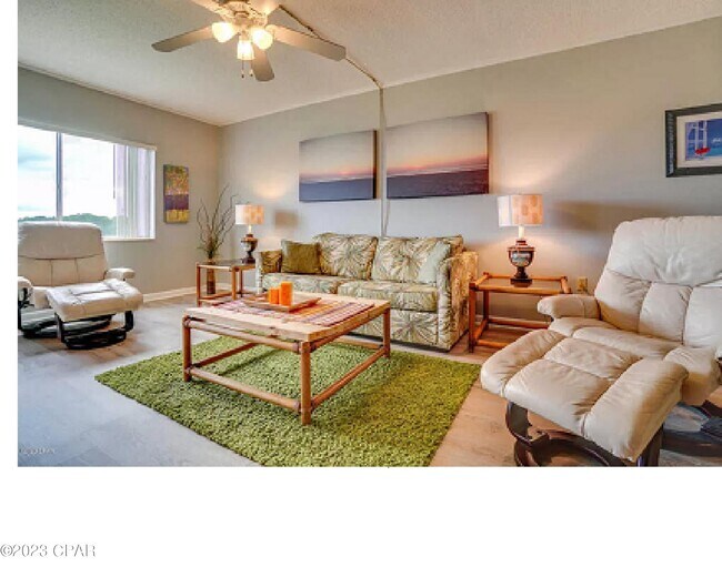 Foto del edificio - 112 Fairway Blvd