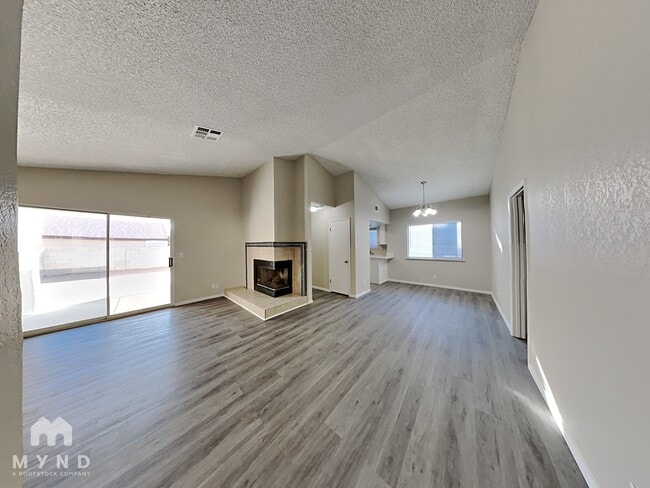 Building Photo - 5825 Goodsprings Ct