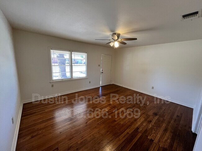 Foto del edificio - 2710 37th St