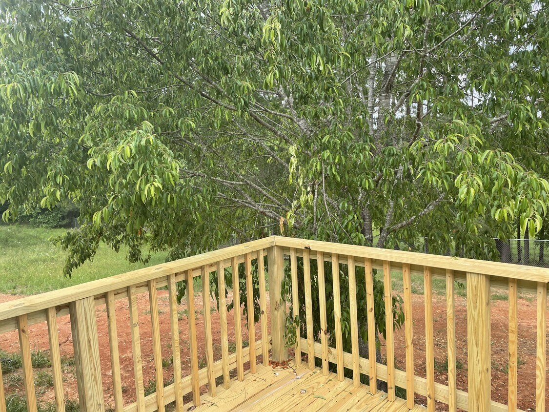 Building Photo - 326 Oak Leaf Cir