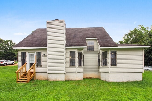 Building Photo - 1131 Cherokee Hts