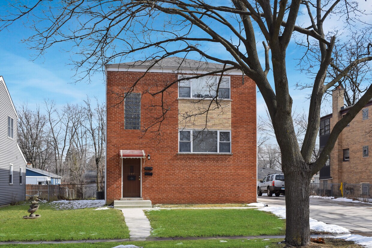 507 N Westmore Ave Unit 1, Villa Park, IL 60181 Apartment for Rent in