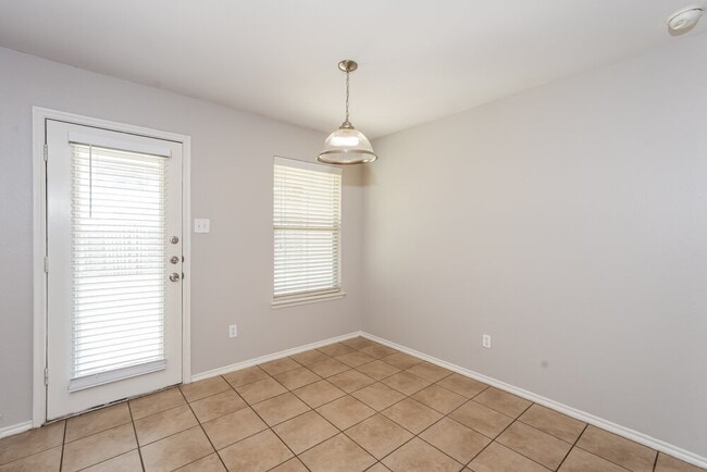 Building Photo - 2026 Allyson Dr.