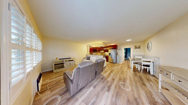 Foto del edificio - 1 BR 1.5  BEACH-THEMED ABODE- Century Vill...