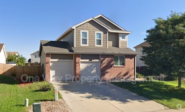 Building Photo - 2343 Carriage Dr
