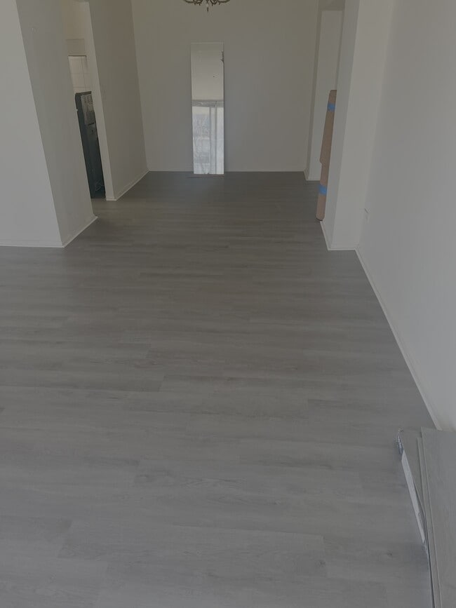 Foto del edificio - 9009 W Golf Rd