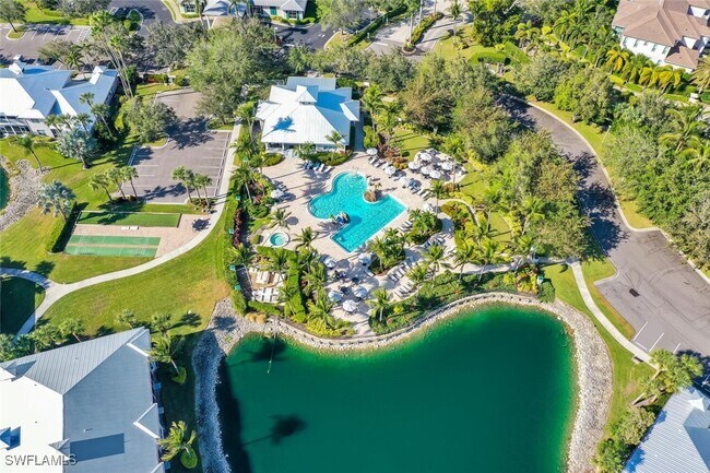 Foto del edificio - 7955 Mahogany Run Ln