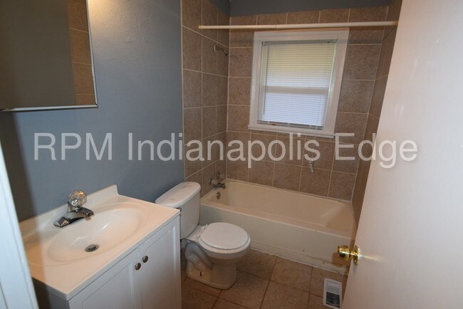 Foto del edificio - 4148 N Grand Ave