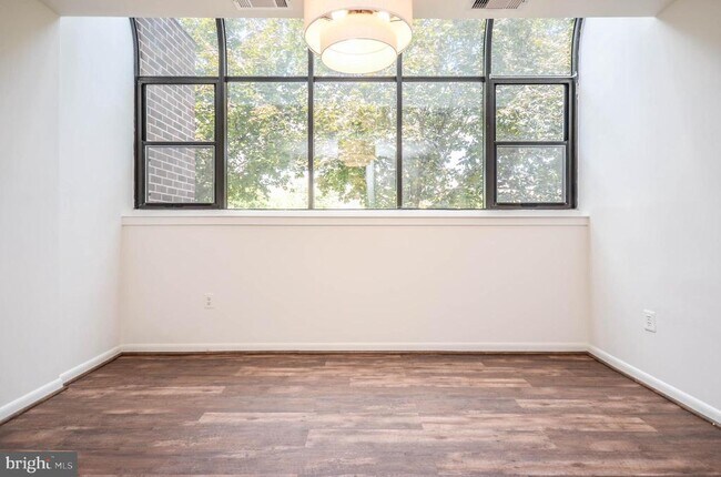 Foto del edificio - 10993 Thrush Ridge Rd