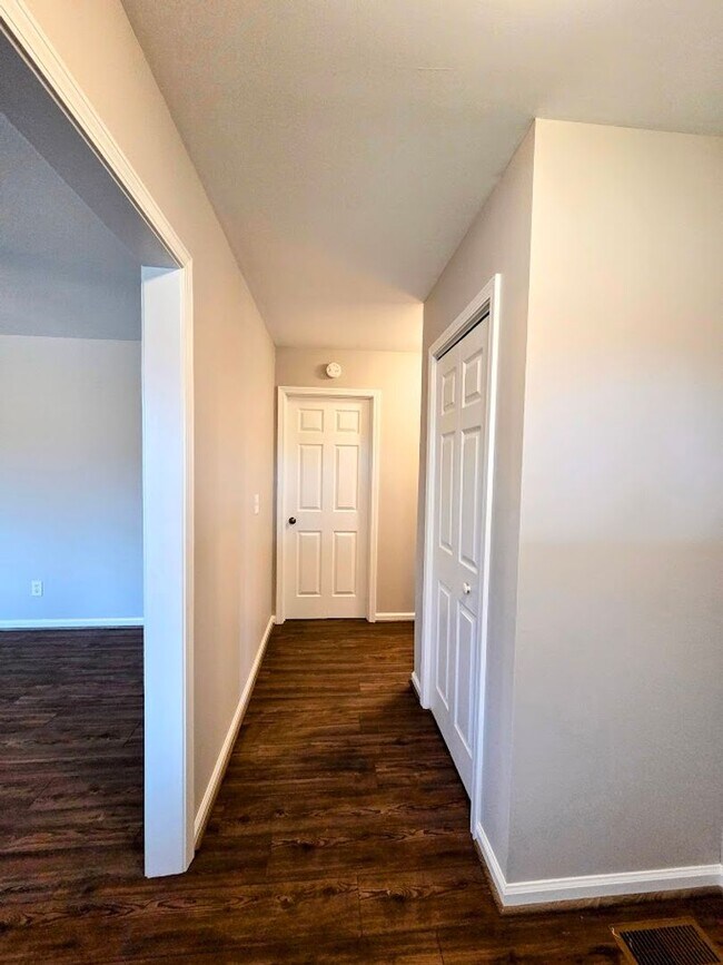 Foto del edificio - 3 Bedroom Brick Home Easley, SC