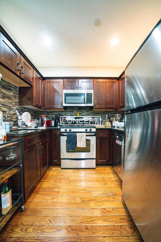 Foto del edificio - 493 Commonwealth Ave