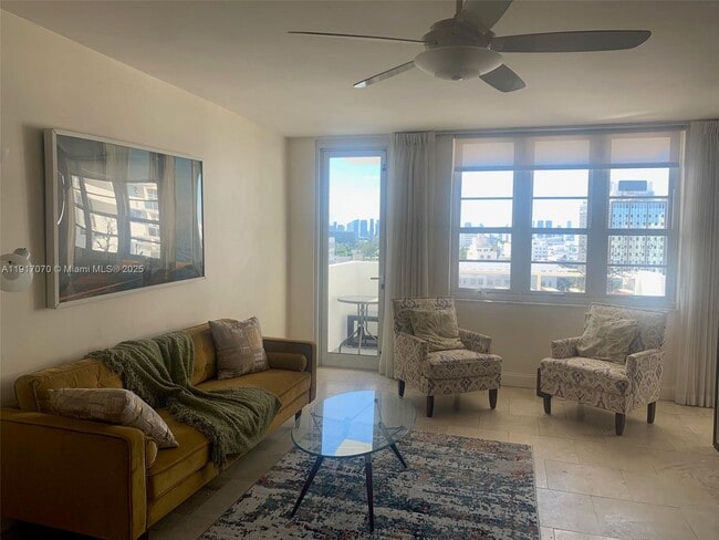 Foto del edificio - 100 Lincoln Rd