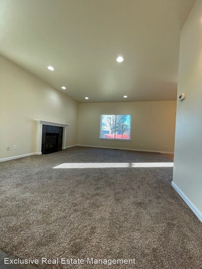 Building Photo - 3 br, 2.5 bath House - 3722 Birddog Drive