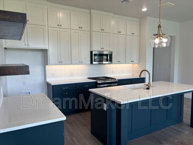 Foto del edificio - 3026 Hollow Crest Ln