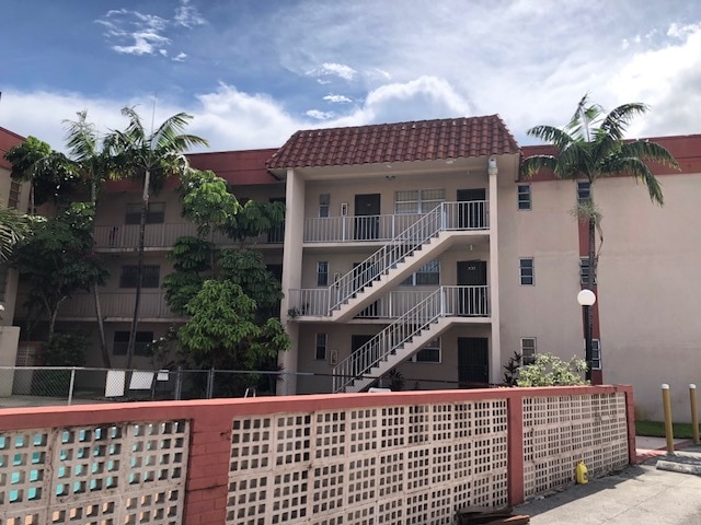 Building Photo - 2385 NW 11th St