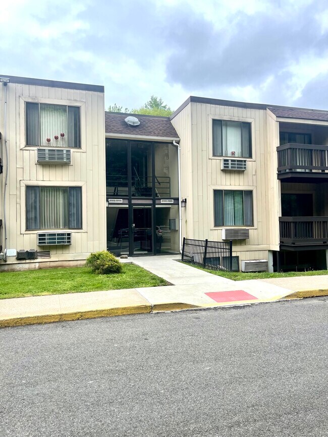 Foto del edificio - 175 Mill Pond Rd