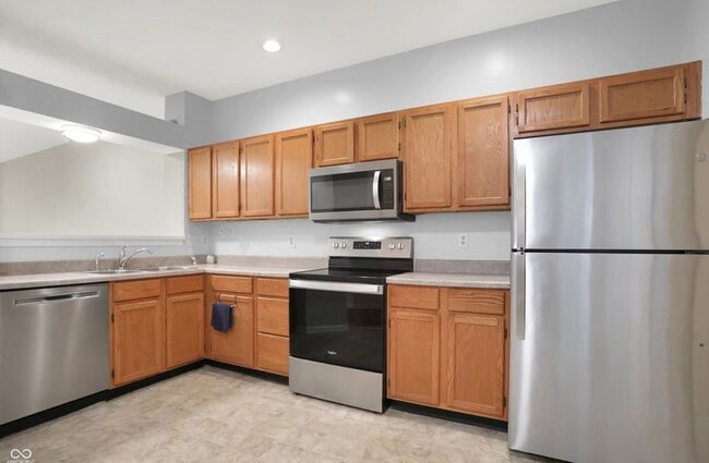 Building Photo - 3701 Magenta Ln