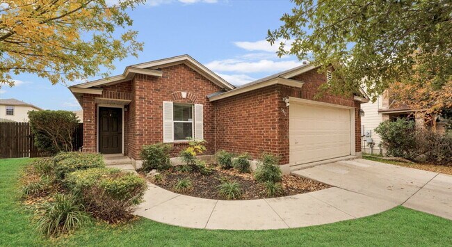 Foto del edificio - "Charming 3-Bedroom Oasis on Cherokee Blvd with 2 Full Baths – 1425 Sq Ft of Cozy Living in New B...