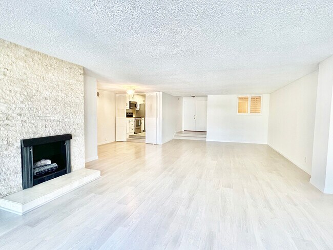 Foto del edificio - 441 N Oakhurst Dr