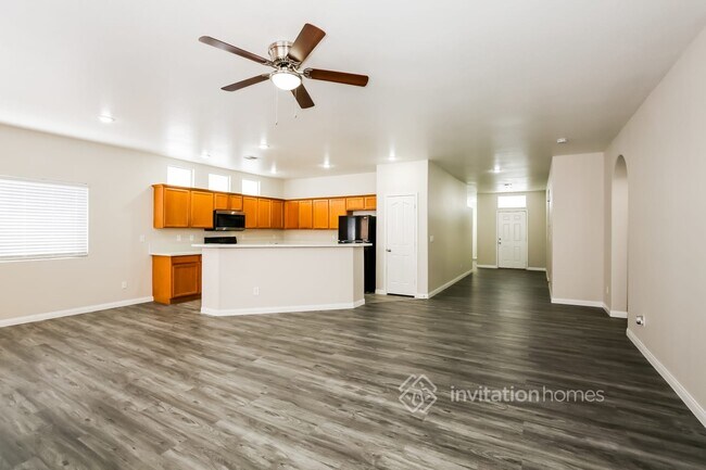 Building Photo - 1608 Lazy Hill Ranch Way
