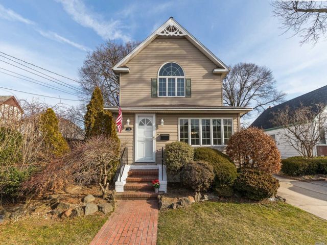 15 E Euclid St, Valley Stream, NY 11580 - House for Rent in Valley ...