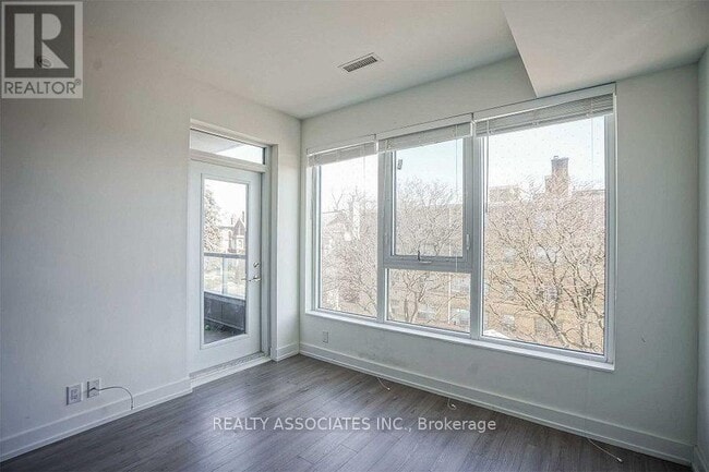 Building Photo - 6 Parkwood Ave