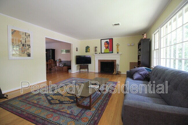 Foto del edificio - 304 Timber Ln