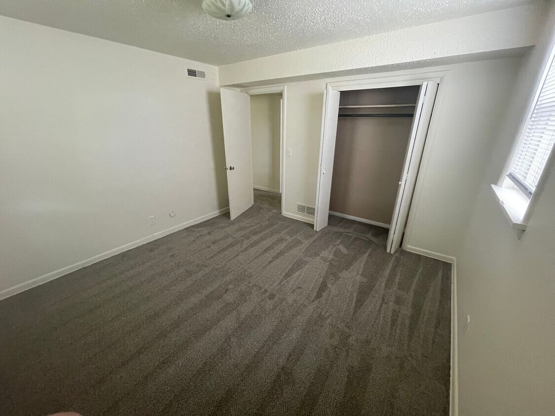 312 W Ingals Ave Unit 312 1/2 W Ingals Ave, Bismarck, ND 58504 Room