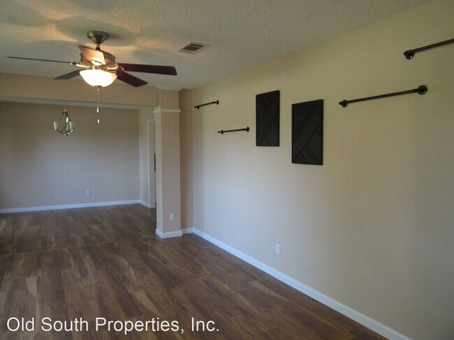 Building Photo - 4 br, 2.5 bath House - 6911 Kitty Hawk Drive