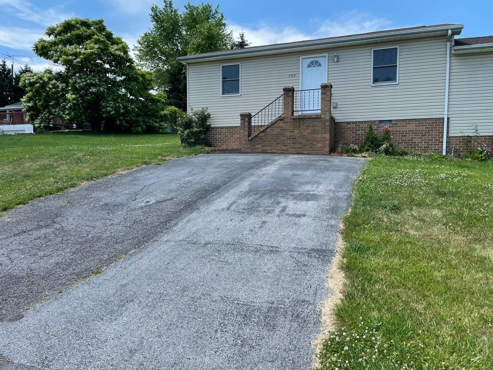 402 Overlook Dr, Martinsburg, WV 25401 House Rental in Martinsburg