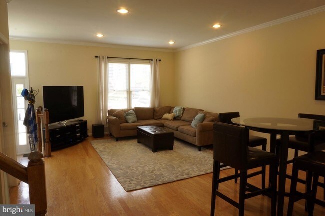 Foto del edificio - 8712 Wadebrook Terrace
