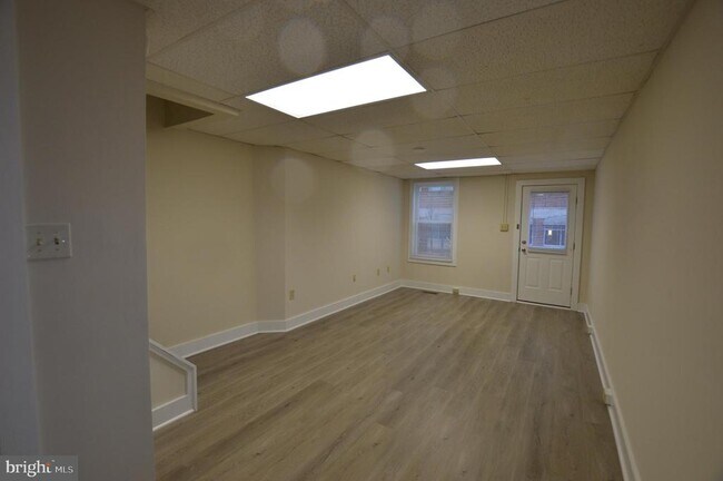 Foto del edificio - 152 W South St