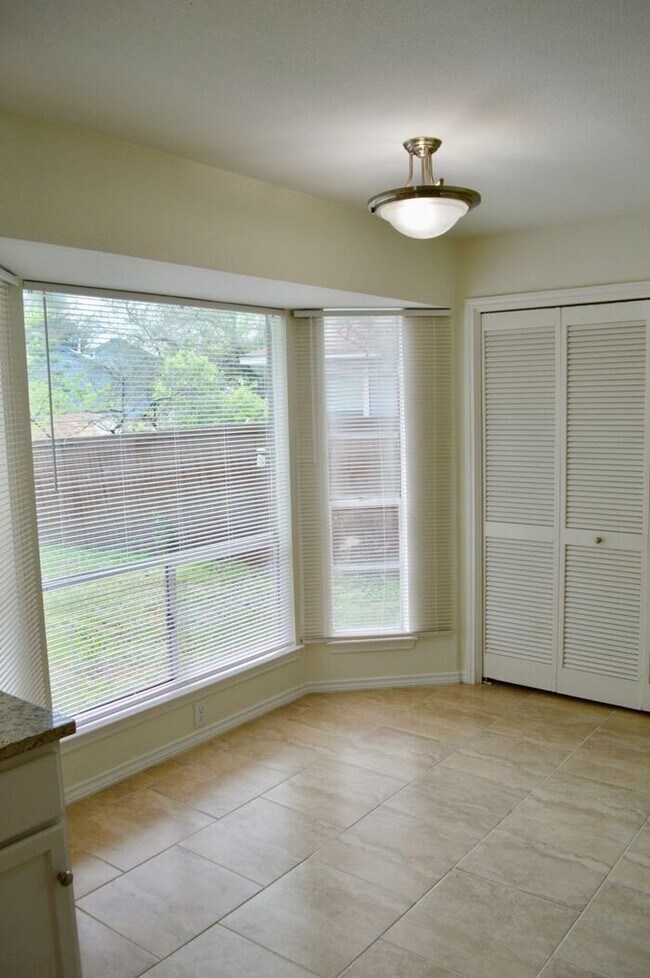 Foto del edificio - Freshly remodeled 3 bed 2 bath home!