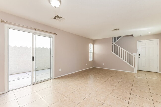 Building Photo - 3342 Villa Fiori Ave