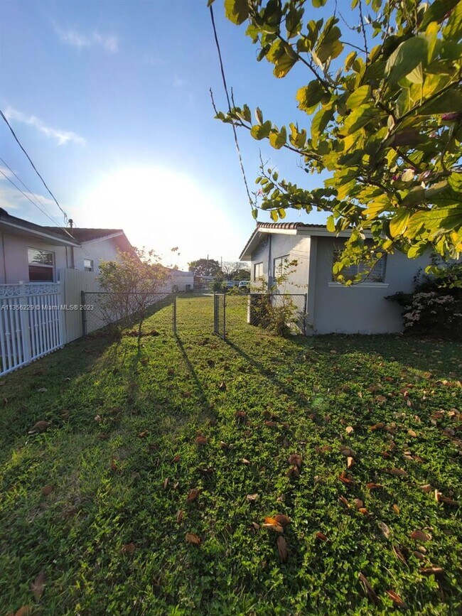 Foto del edificio - 430 SW 78th Pl