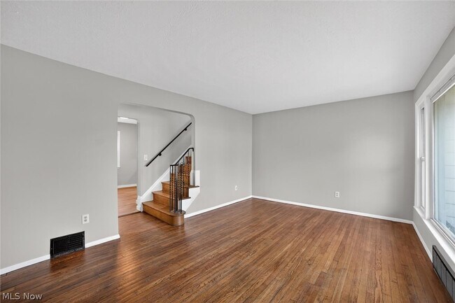 Foto del edificio - 303 S Green Rd