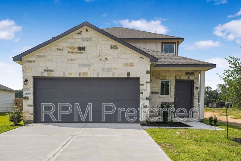 Foto principal - 25980 Liberation Rd