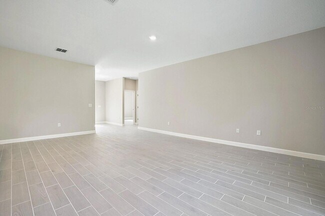 Building Photo - 541 Marion Oaks Golf Rd