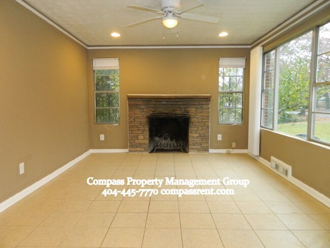Foto del edificio - 2036 Windy Hill Rd