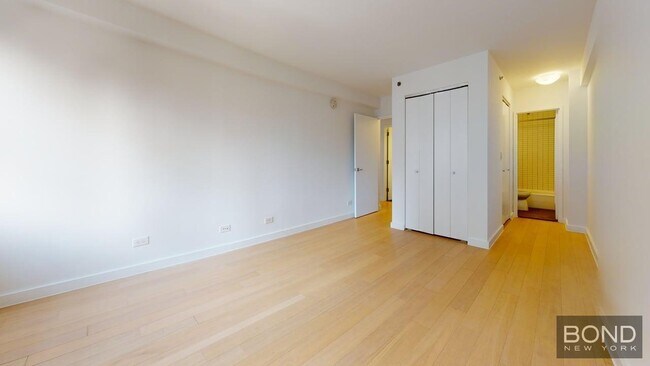 Building Photo - 222 E 39th St