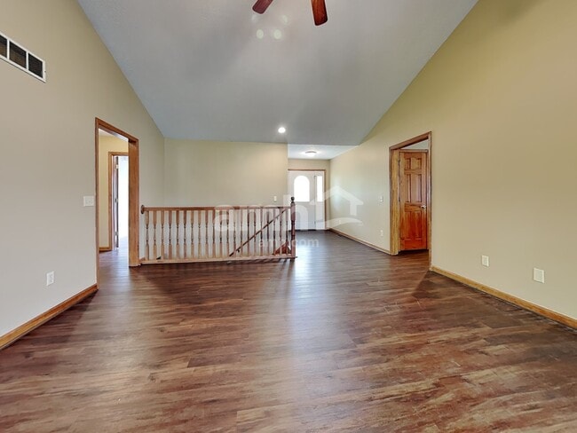Building Photo - 59 Megan Ln