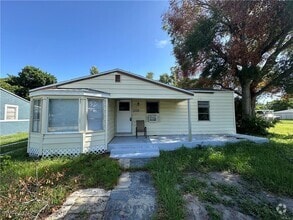 Building Photo - 2135 South St