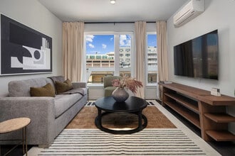 Building Photo - 51 S Broadway