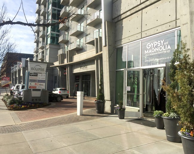 Building Photo - Eclipse Buckhead