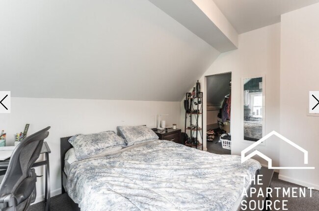 Foto del edificio - 2616 N Marshfield Ave