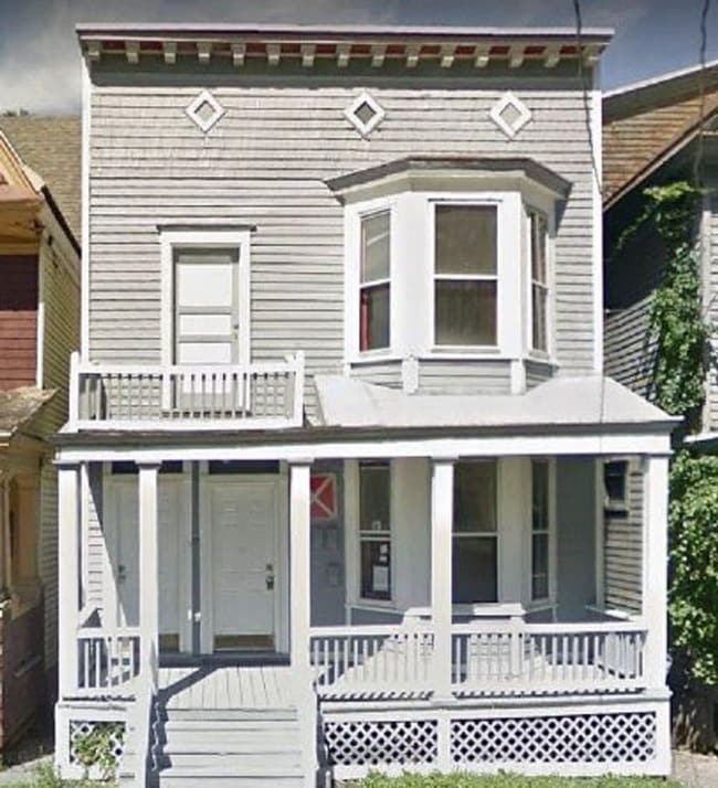 Building Photo - 407 Hudson Ave