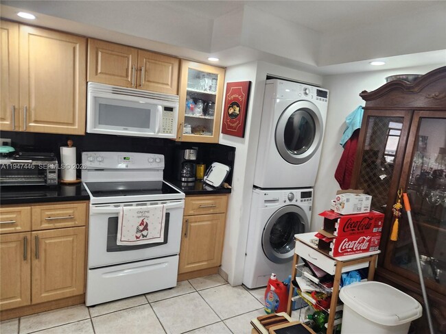 Foto del edificio - 1925 Brickell Ave