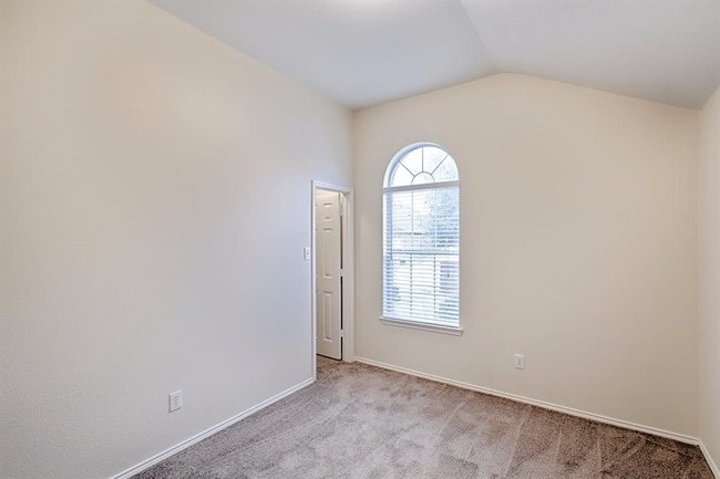 Building Photo - 5409 Chinkapin Ln