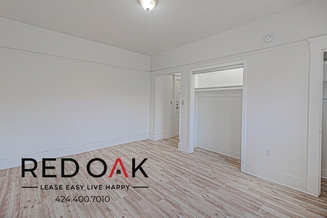 Building Photo - 1136 S Alvarado St